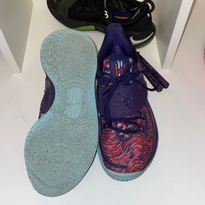 Kyrie low 3 new orchid(barely used)